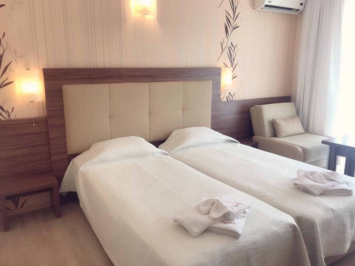 Relax Holiday Complex & Spa Сонячний Берег Екстер'єр фото