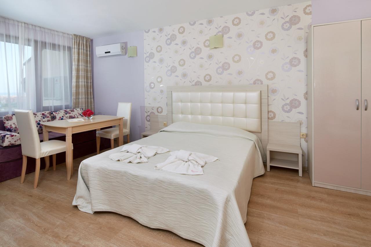 Relax Holiday Complex & Spa Сонячний Берег Екстер'єр фото