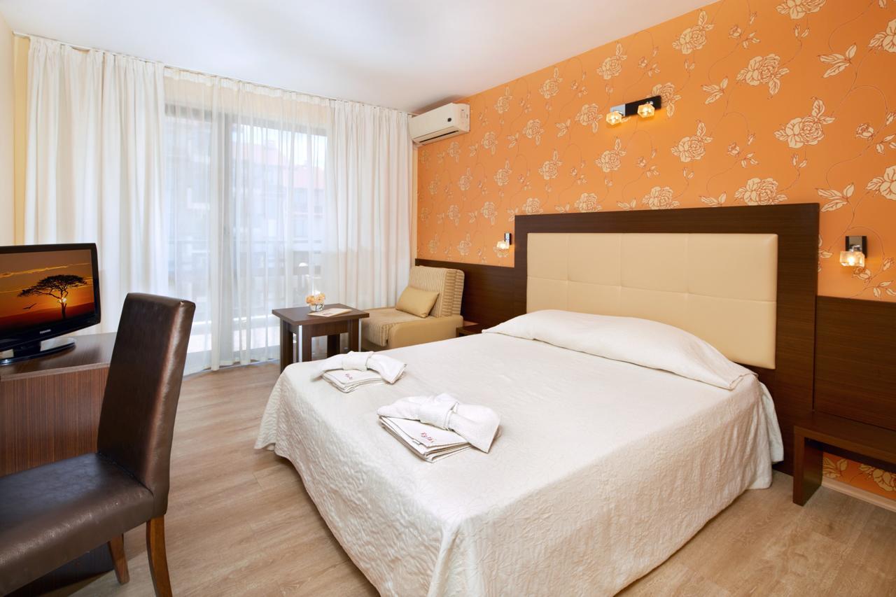 Relax Holiday Complex & Spa Сонячний Берег Екстер'єр фото