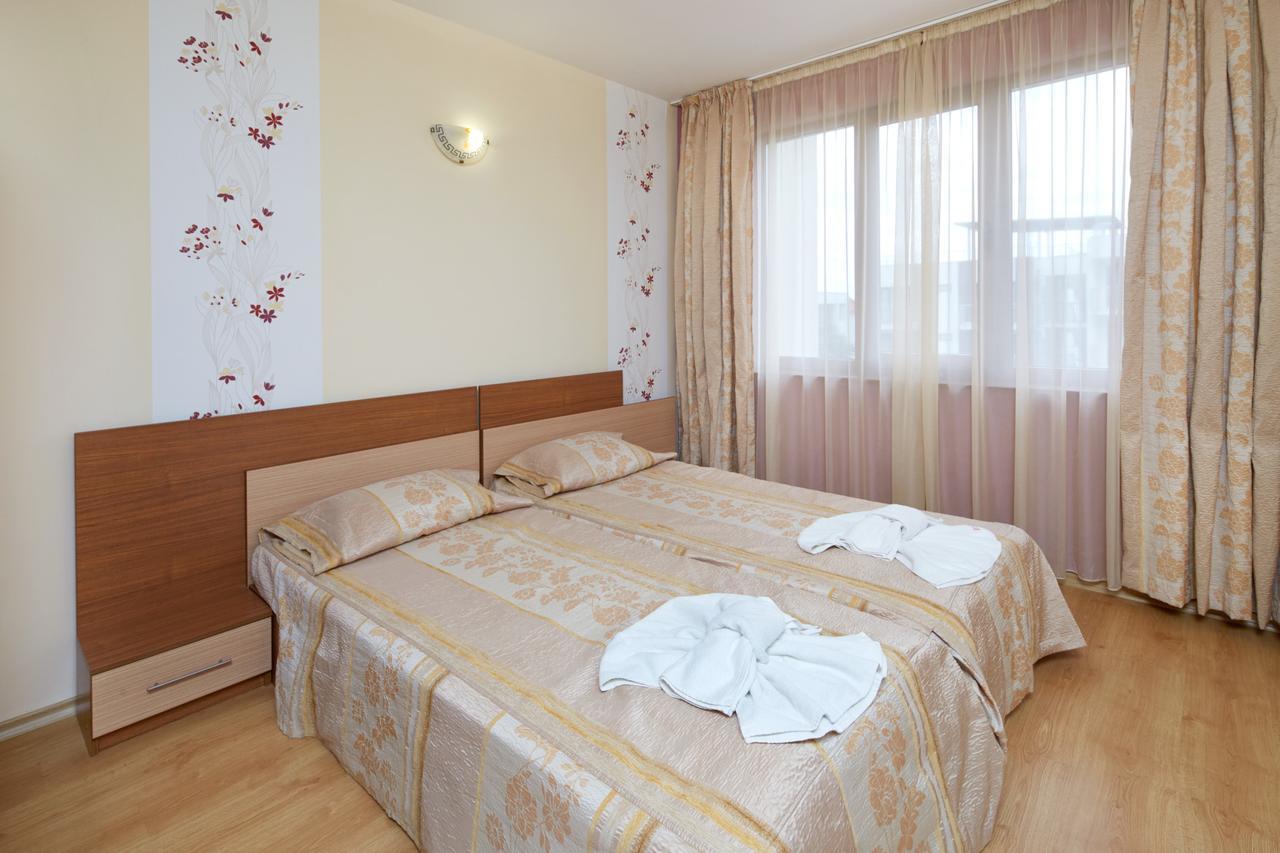 Relax Holiday Complex & Spa Сонячний Берег Екстер'єр фото