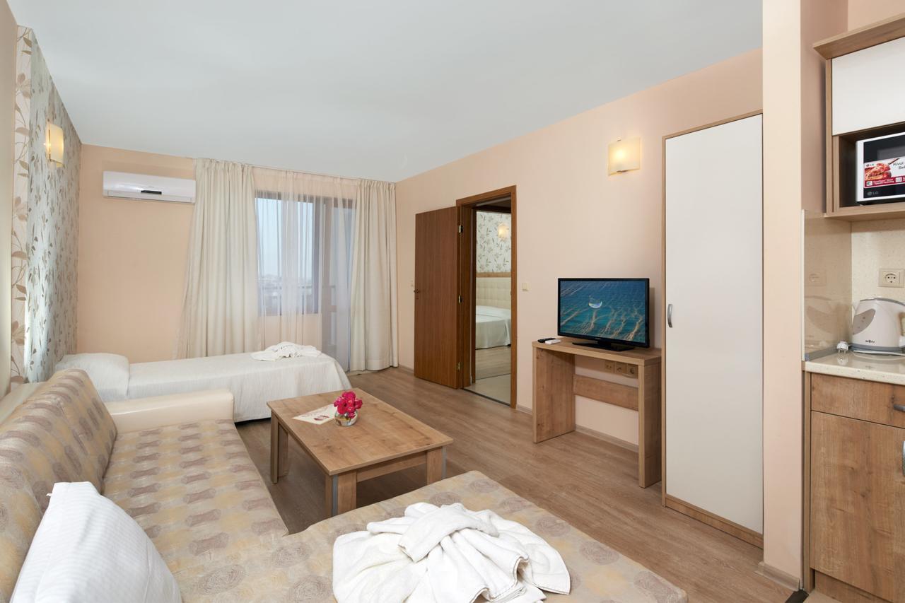 Relax Holiday Complex & Spa Сонячний Берег Екстер'єр фото
