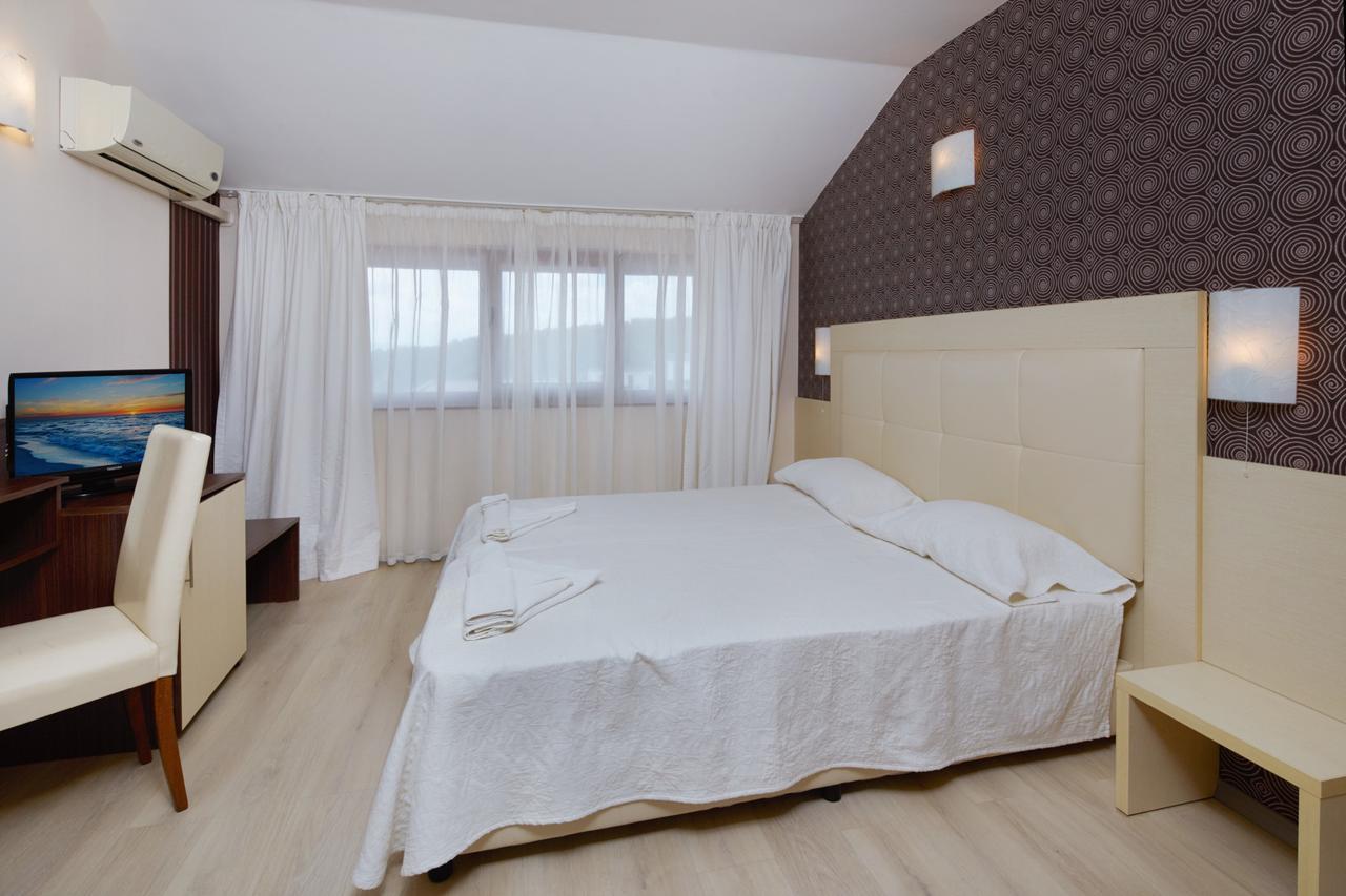 Relax Holiday Complex & Spa Сонячний Берег Екстер'єр фото