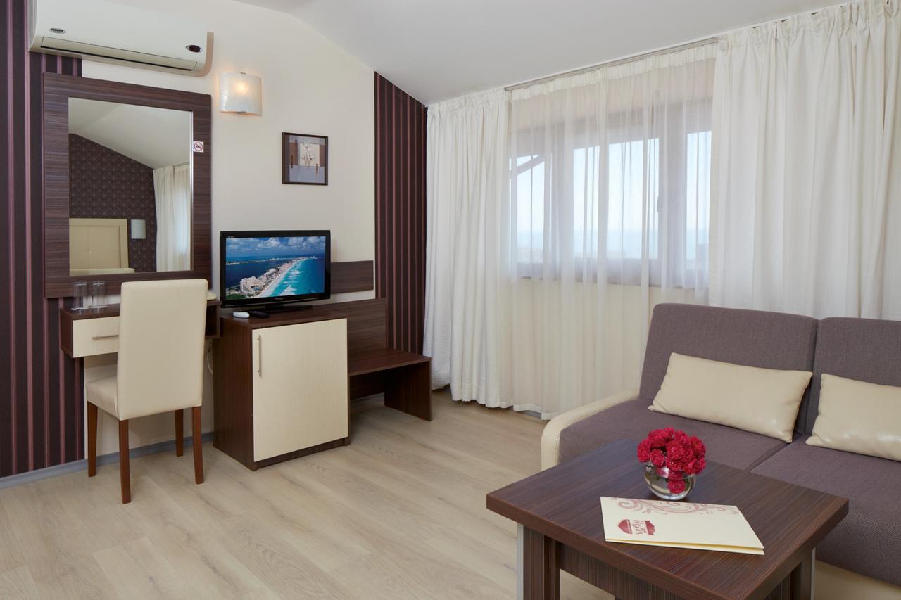 Relax Holiday Complex & Spa Сонячний Берег Екстер'єр фото